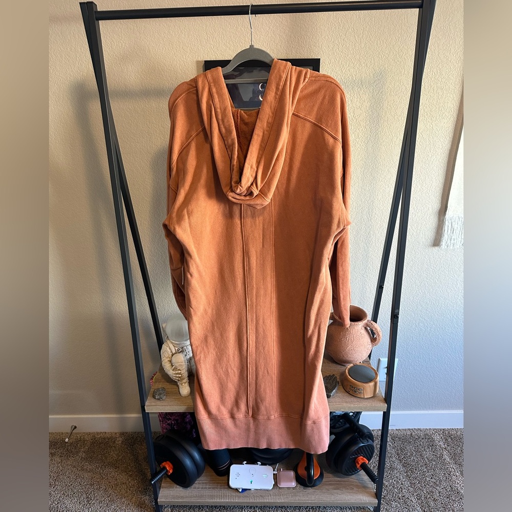 NWT Free People Spur Of The Moment
Solid Hoodie in Pink Cinnamon - Picture 7 of 12